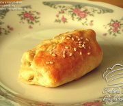 Bazsalikomos-mozzarellás tésztabatyu